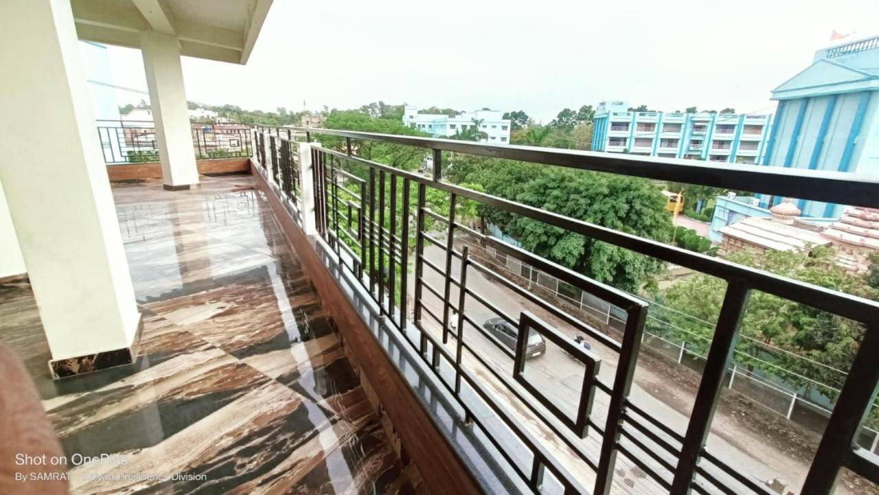 Trisplanet Hotel Kalyani ภายนอก รูปภาพ