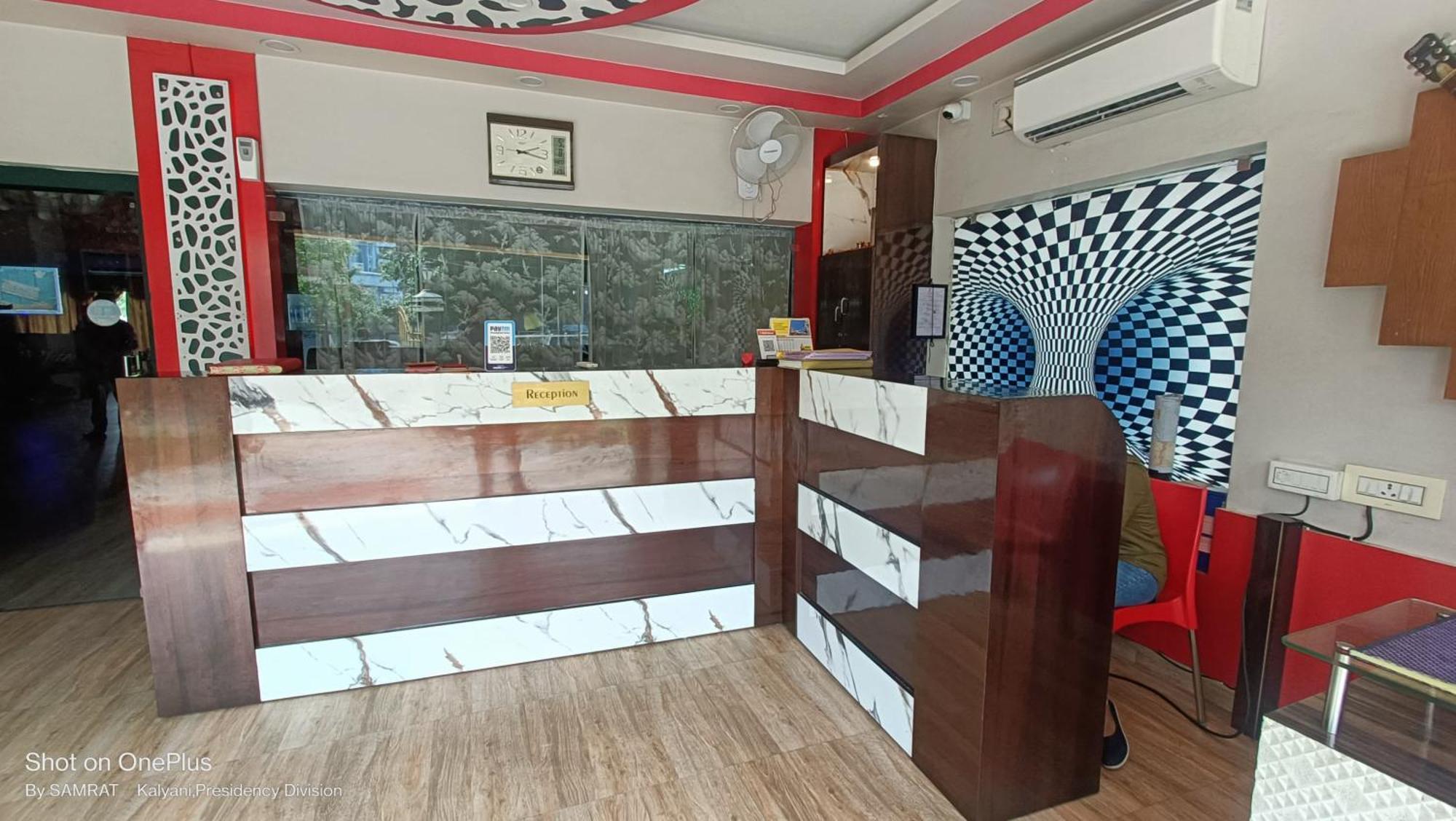 Trisplanet Hotel Kalyani ภายนอก รูปภาพ